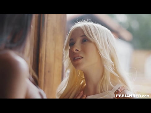 ❤️ A nena chega a casa uns meses despois e acaba comendo o coño da súa madrastra ️❌ Porno duro en % gl.hellporno-com.ru % ️❤